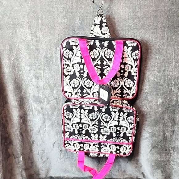 Hanging Toiletry Travel Bag. Pink, Black And White Floral New - Picture 4 of 7